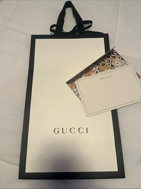 Gucci Shopping Bag and Gucci Card & Envelope 9.25 x 15